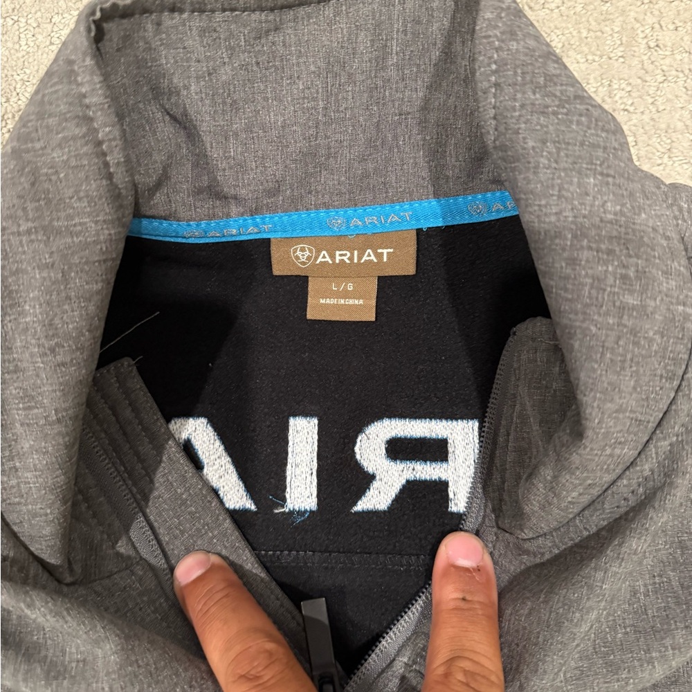 Men’s L Ariat Vest